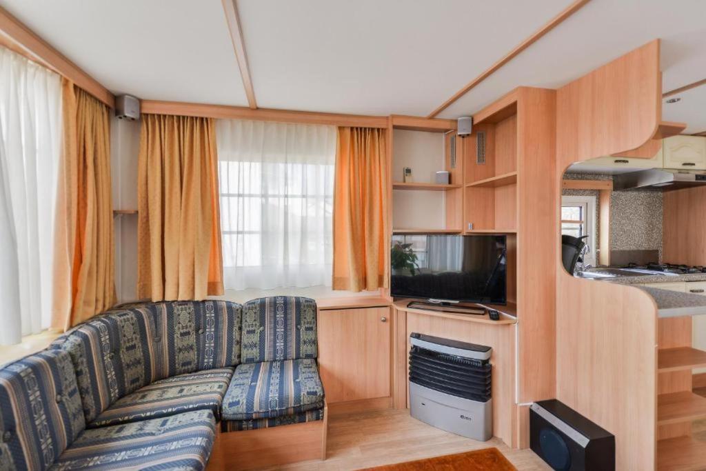 Chalet For 2 At The Beach Зандфорт Экстерьер фото